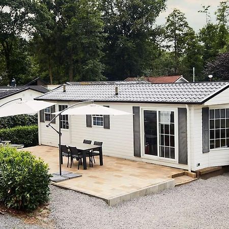 4 Persons Chalet Valkenbosch Situated In The Forested Area Oisterwijk Buitenkant foto