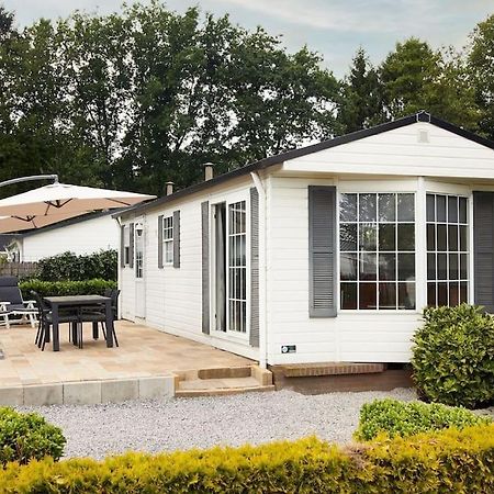 4 Persons Chalet Valkenbosch Situated In The Forested Area Oisterwijk Buitenkant foto