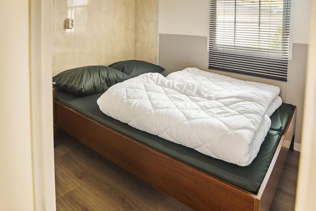 4 Persons Chalet Valkenbosch Situated In The Forested Area Oisterwijk Buitenkant foto