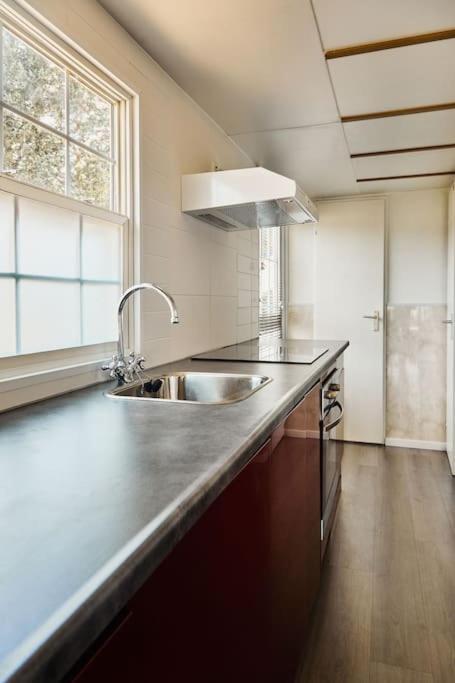 4 Persons Chalet Valkenbosch Situated In The Forested Area Oisterwijk Buitenkant foto